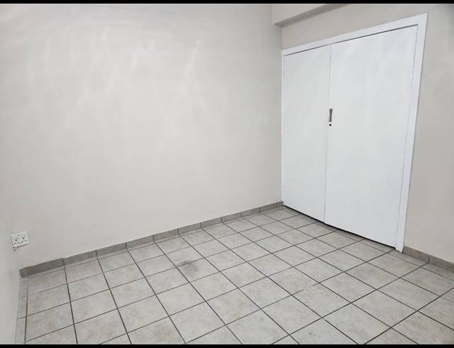 3 BEDROOM APARTMENT FOR SALE IN RHODESFIELD